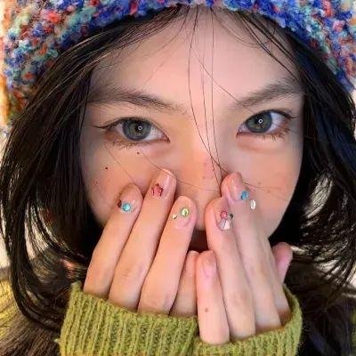公寓里的两个女人